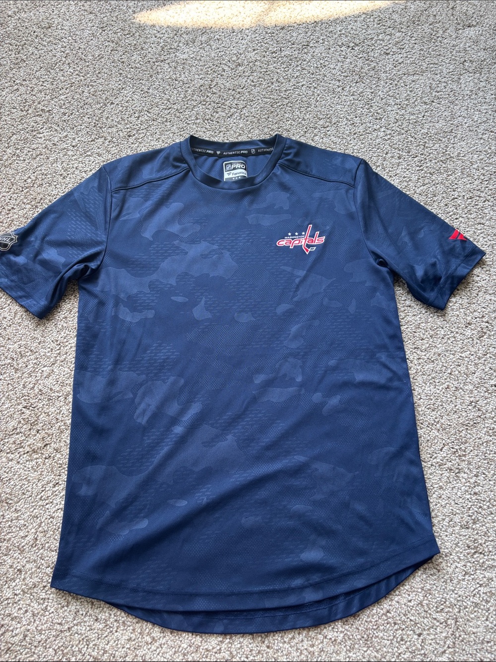 Fanatics Navy Capitals Short-Sleeve Performance Tee with Red Logo